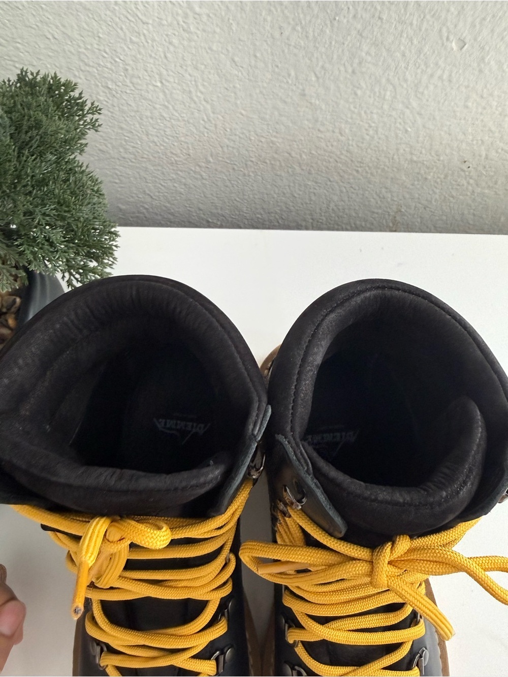 DIEMME Roccia Vet women size 9 Black Leather Ankle Boots with Yellow Lac - Picture 5 of 12